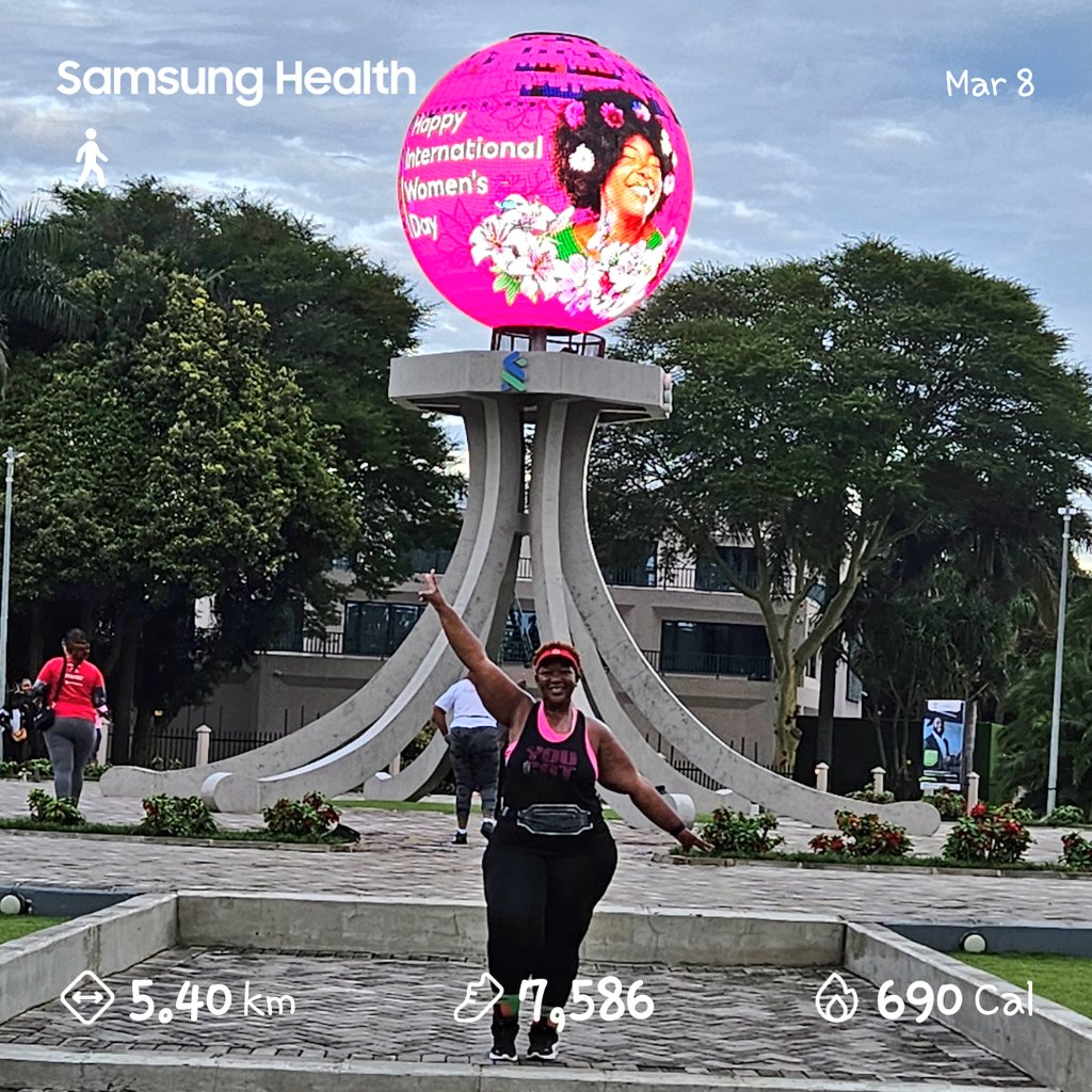 Ngoza 💋 tweet media