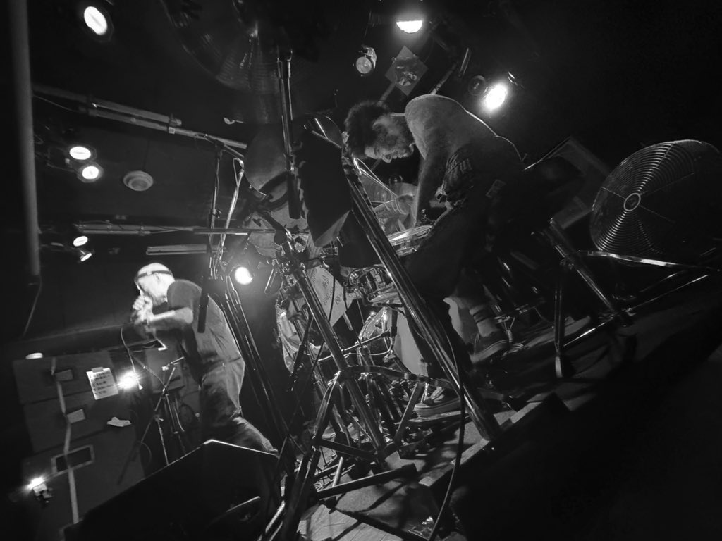 _gasmachine_'s tweet photo. GAS MACHINE 2026 3rd LIVE

2026年3月8日（日）

T.C.L presents FREAK OUT SHOW VOL.18［INVADE RELEASE SHOW］

LIVE PHOTO（1/2）

#GAS_MACHINE #GASMACHINE https://t.co/PazWFcoAqP