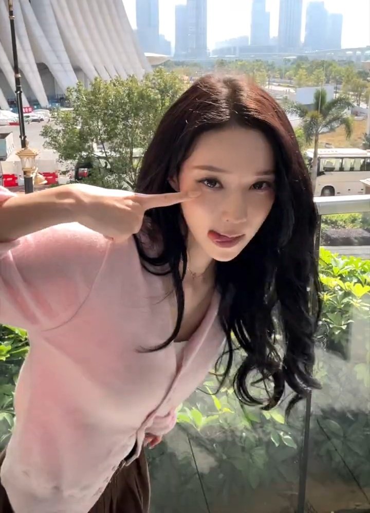커밍 tweet media