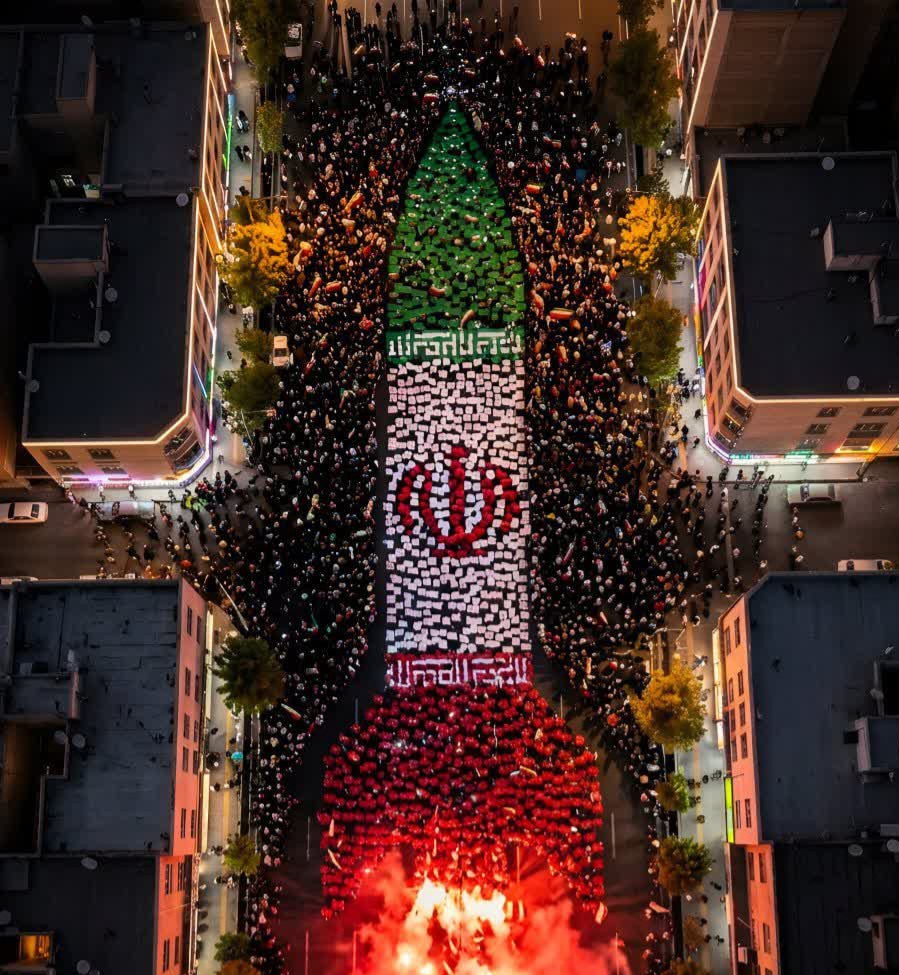 اگر انرژی هسته ای هم ازما بگیرن، بدانند که
سوخت موشکهامون، مردم هرشب تو تجمعات خیابونی تامین می کنند.
#لبیک_یا_خامنه_ای 
#تا_پای_جان_برای_ایران 
#پایتخت_متحد