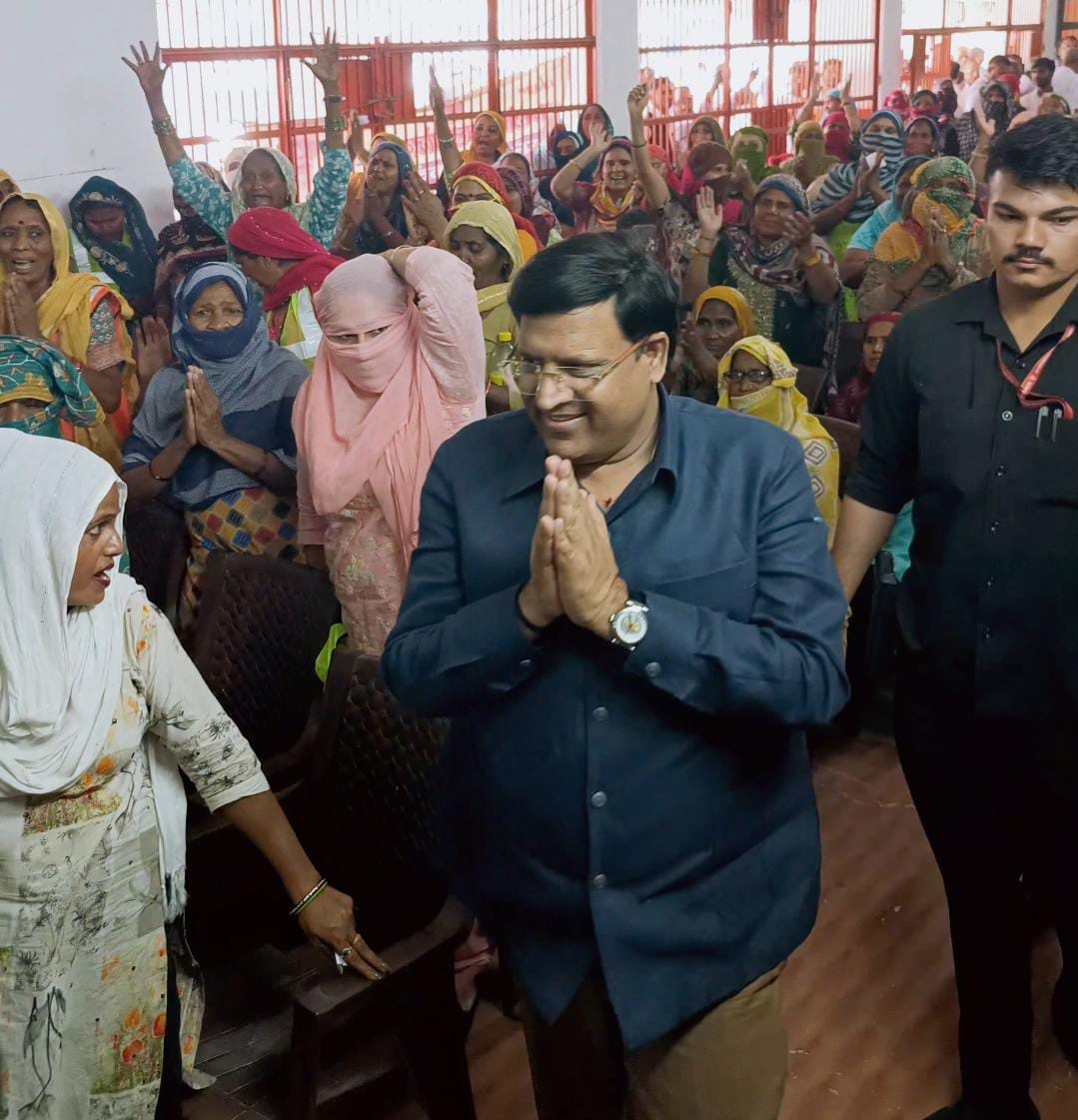 bjp_seema's tweet photo. आज शेर ए हरियाणा, हरियाणा सरकार के लोकप्रिय कैबिनेट मंत्री एवं फरीदाबाद के दिग्गज व जनप्रिय विधायक आदरणीय भाई श्री Vipul Goel जी के कार्यालय सेक्टर 16 फरीदाबाद पर अंतरराष्ट्रीय महिला दिवस मनाया गया।
जिसमें सैकड़ों की संख्या में महिलाएं और भाजपा के सभी कार्यकर्ता मौजूद रहे। https://t.co/qCb5w1t1jx