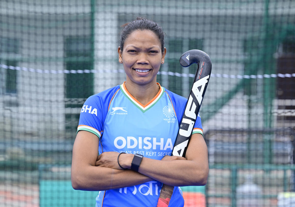 All England Open Final 🏸- Lakshya Sen vs Lin Chun-yi🇹🇼 - around 5:30 p.m.

Men's T20 World Cup Final 🏏 - India vs New Zealand - 7 p.m.

Women's World Cup Qualifiers 🏑- India vs Uruguay - 7:30 p.m.

A blockbuster Sunday is in store for Indian sports fans!

📸 - Getty Images,