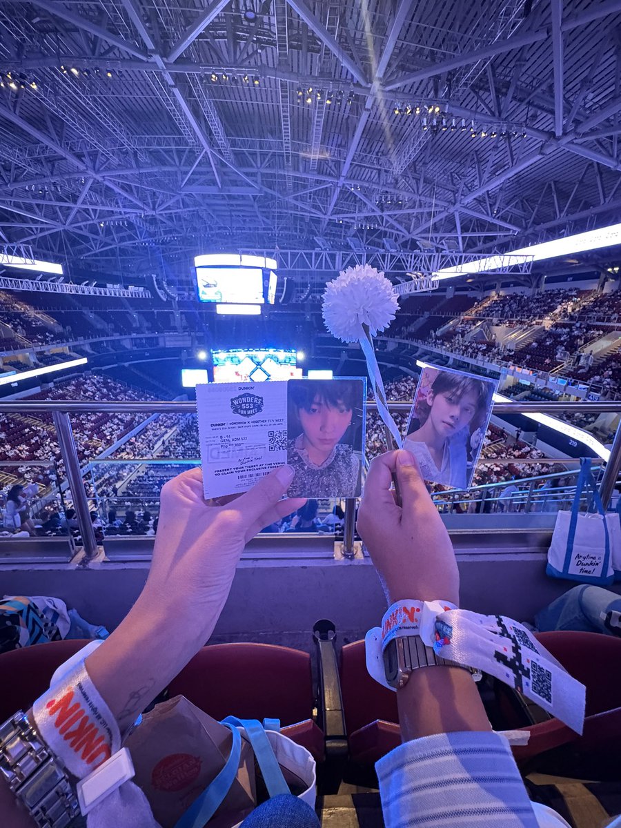 After 3 years 🫶 thank you <a href="/dunkinph/">Dunkin' Philippines</a> napabalik nyu ang <a href="/TXT_bighit/">TXT OFFICIAL</a>  #DunkinPH_WondersAt553 #DunkinPH_TXT