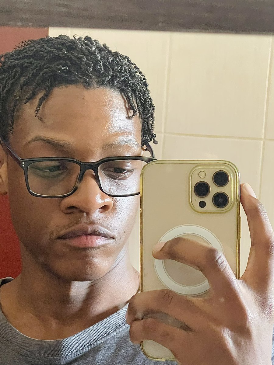 Award Winning “Unknown Rapper” tweet media