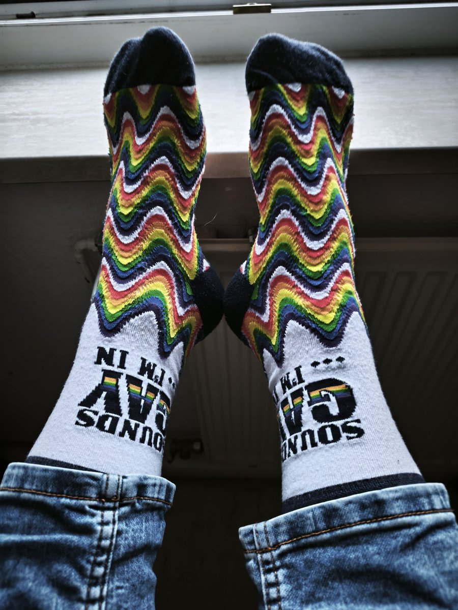 socks_sneakers's tweet photo. Hubby has to show his real sexual orientation. 🤭

#socks #socken #buntesocken #colorfulsocks #sockenfetisch #socksfetish #gaysocks #gayhusband https://t.co/DzpiQBLnaM