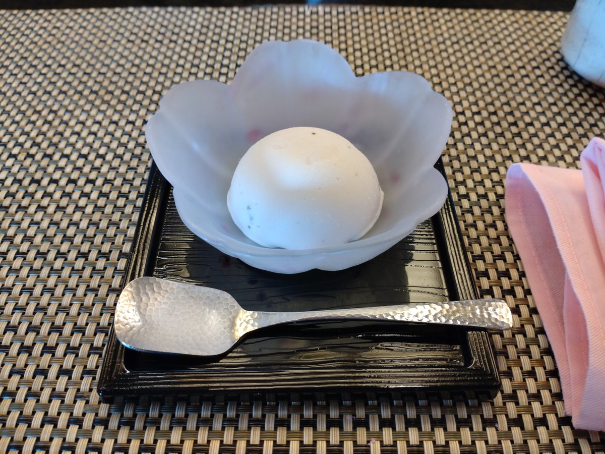 katrix3021's tweet photo. 退職までの引継期間はどうしても忙しくなっちゃうよね
美味しいもの食べてラストスパートかけるのだ！ https://t.co/vhtz7s7674