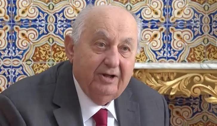 🛑🇹🇳 #Tunisie Le juriste et universitaire Sadok Belaïd est décédé

Le juriste et universitaire Sadok #Belaïd est décédé, suscitant une vive émotion dans les milieux académiques et juridiques du pays.

Doyen et professeur de droit constitutionnel, Sadok Belaïd a marqué plusieurs