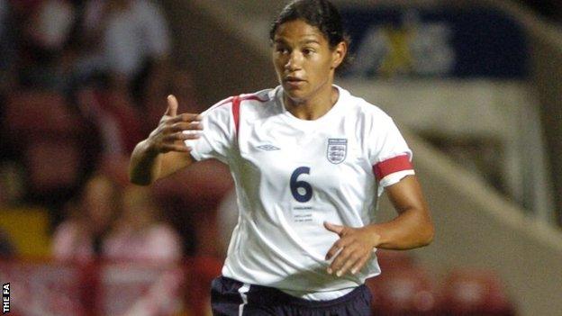 PeckhamTownFC's tweet photo. Today's is #InternationalWomensDay 
Thank you to our very own Mary Phillip, a true inspiration to us all. https://t.co/nffiyuzabh