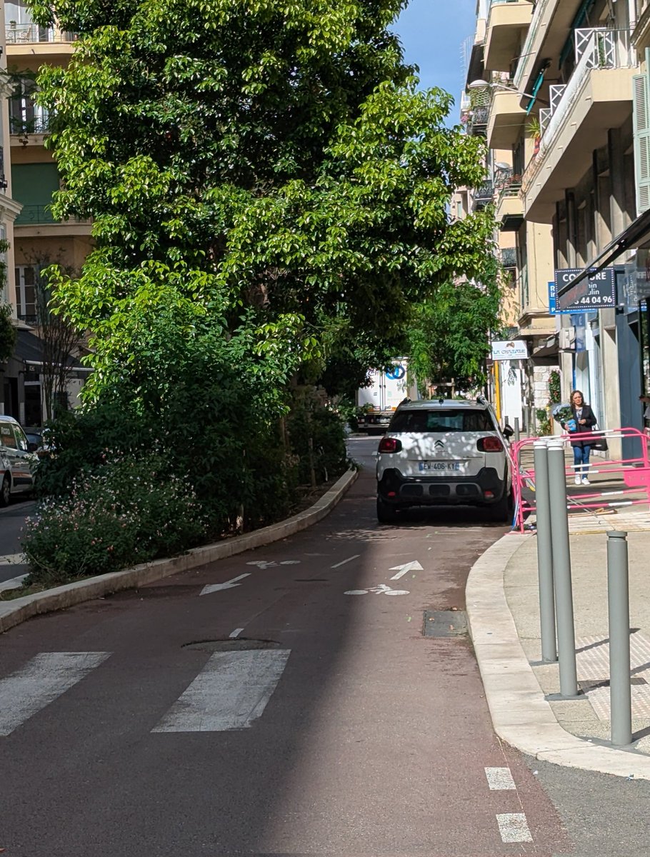 Vélo Sec 🤺 tweet media