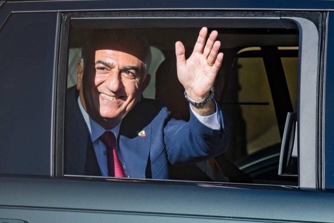 Bekhoda5's tweet photo. بازگشت پهلوی،بازگشت اعتبار جهانی ایران است 
#جاویدشاه
#KingRezaPahlavi https://t.co/RYeEExA60h