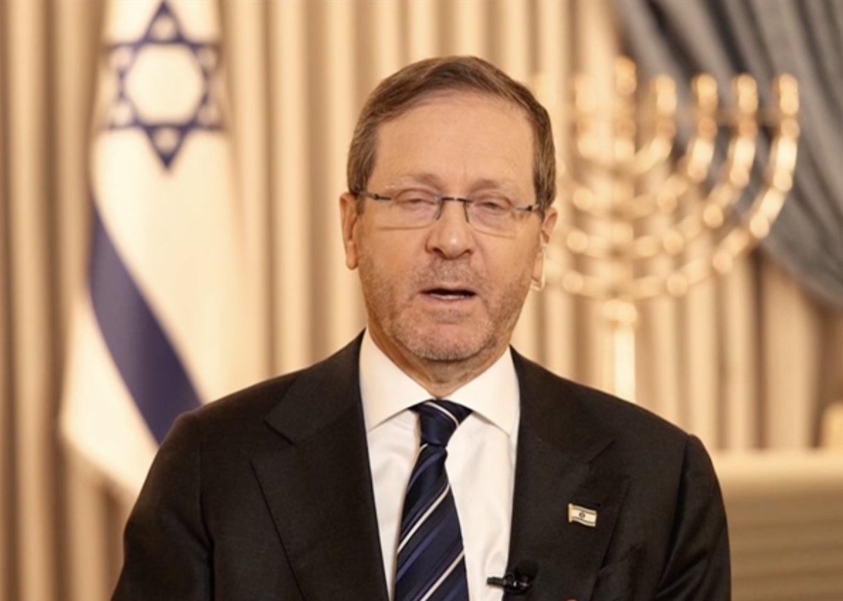 Richard Sanders tweet media