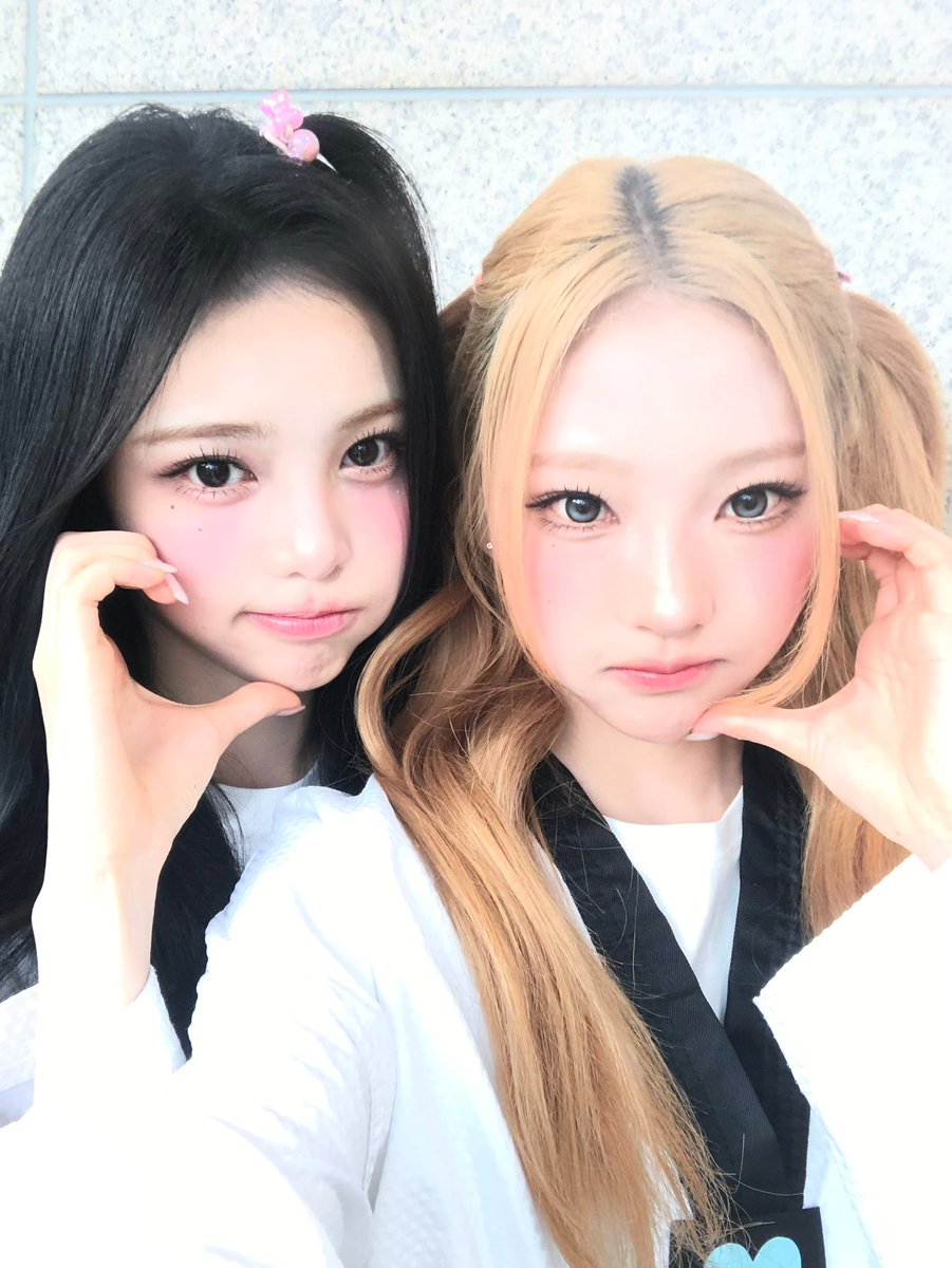 stelria's tweet photo. 다정즈 꺄하 https://t.co/4ee9QiVKB1
