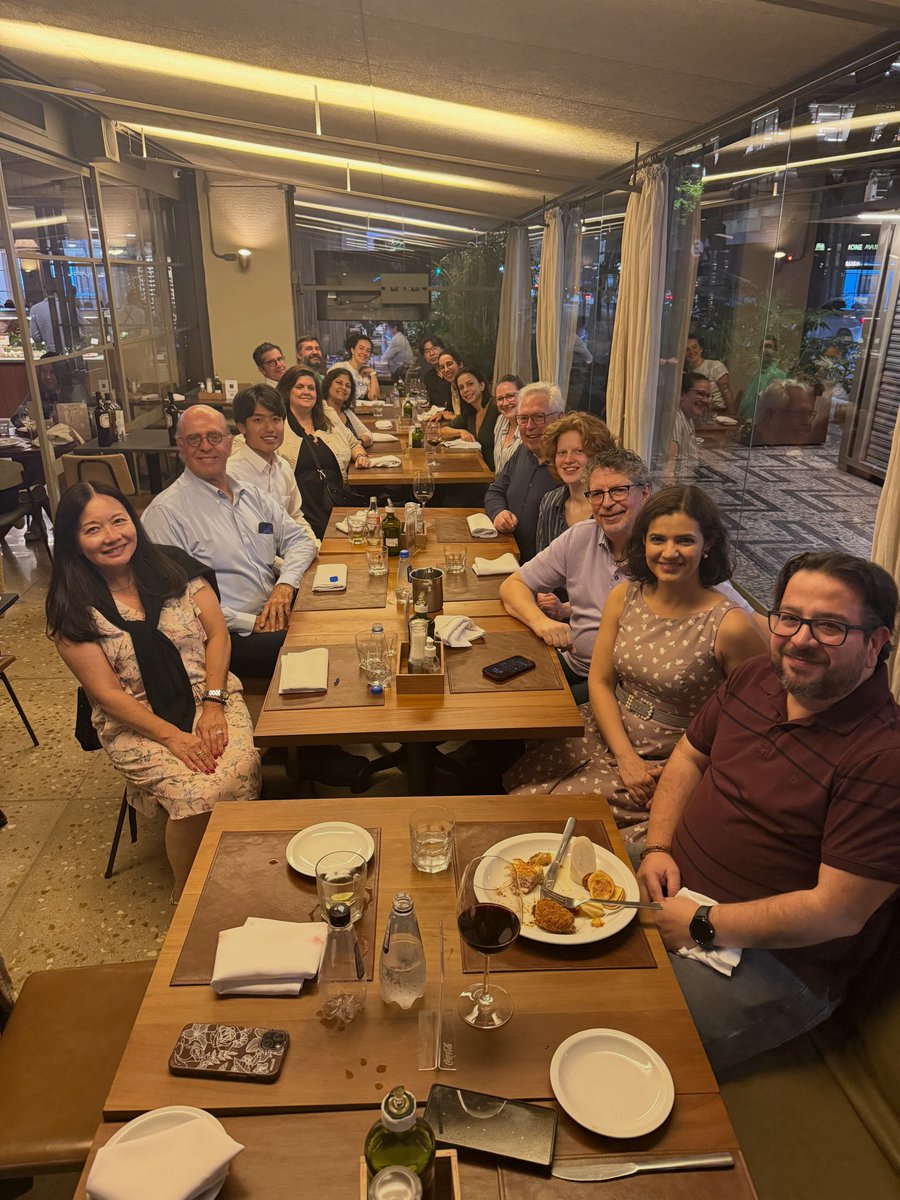 Estela Azeka tweet media