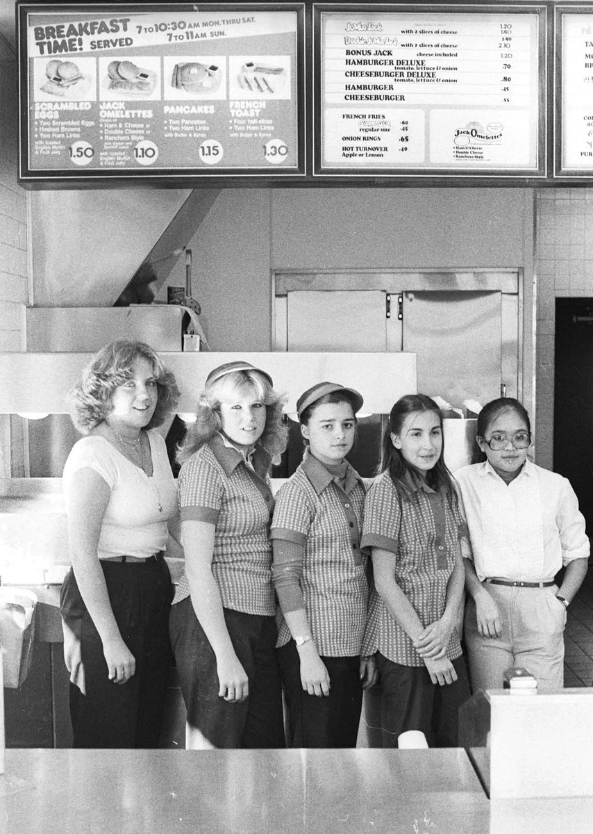 Old School Boston tweet media