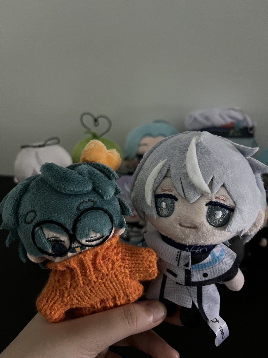 evesfave's tweet photo. posting this here but i have evesou nuis!!! theyre so cute augh https://t.co/AijHn383D5