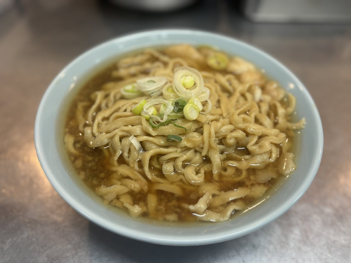 Hori355's tweet photo. 二丁目ラーメンは夜の部の営業中です。22時過ぎまでがんばれたらと思っています。 https://t.co/a7HP94DV1t