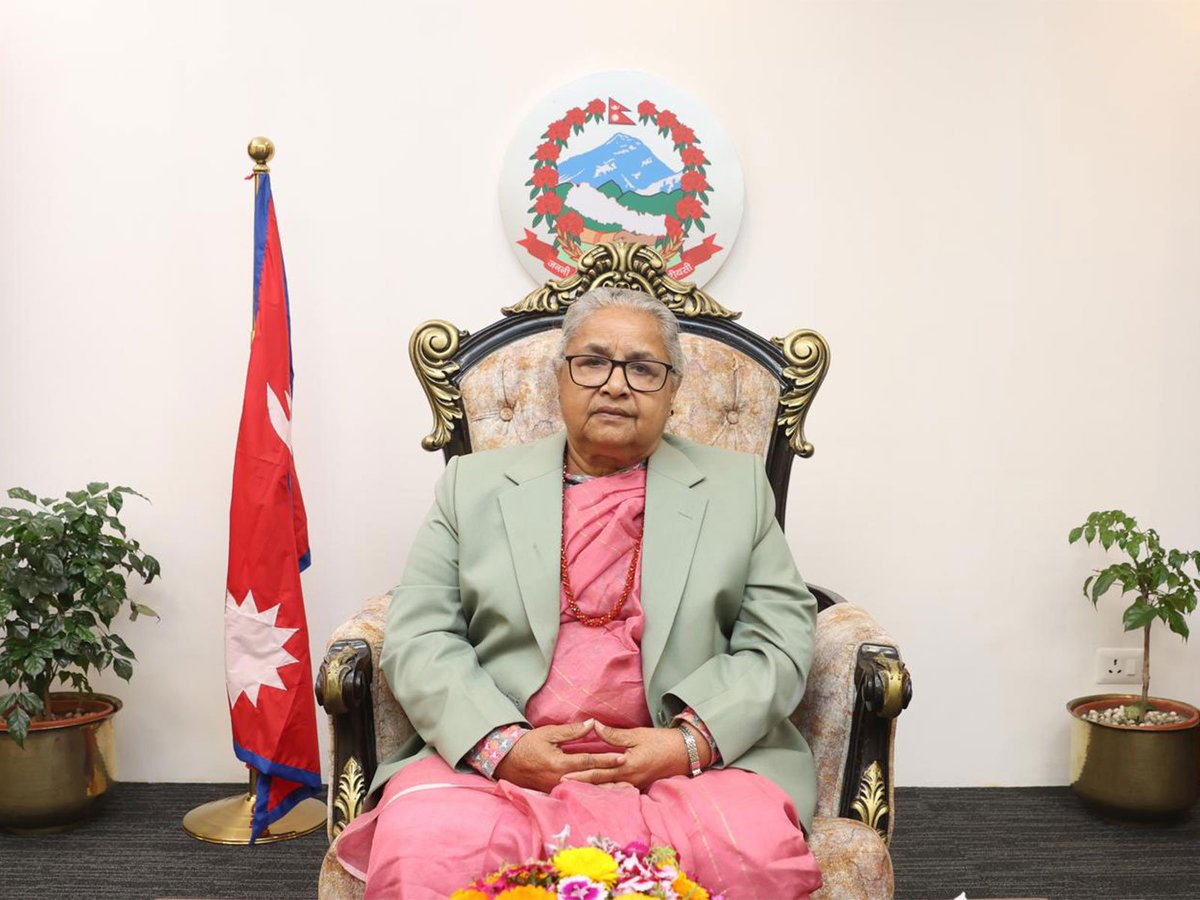 ani_digital's tweet photo. Nepal probe body submits 1,000-page report on Gen Z protests to interim PM Sushila Karki
Read @ANI Story I https://t.co/brgY0TOHGJ
#Nepal #ProbeBody #GenZProtests #InterimPM #SushilaKarki https://t.co/JhwDt4CsMK