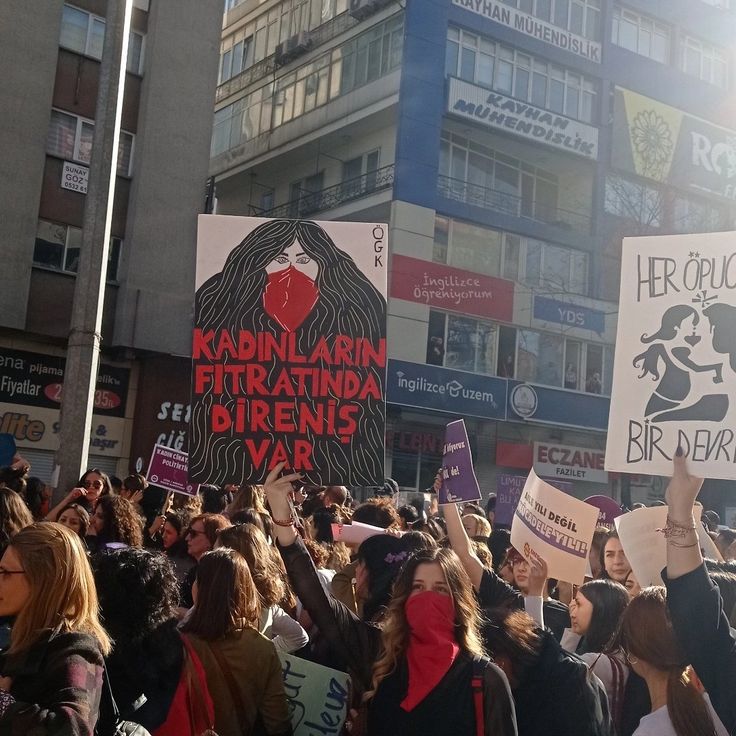 biidirenistir's tweet photo. KADINLARIN FITRATINDA DİRENİŞ VAR. https://t.co/GmmPxsw05M