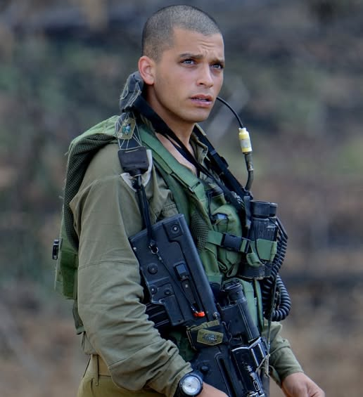 The world sees the iron might of the IDF, but they don't always see the heart of gold beating beneath the uniform. True Jewish strength isn't just measured on the battlefield, it is measured in boundless love for your brothers. ✡️

Major Yochai "Jucha" Kalangel was a legendary