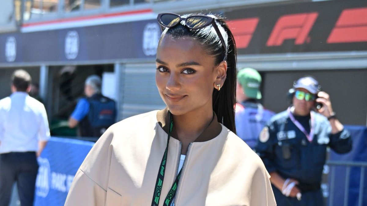 𝔅𝔩𝔞𝔠𝔨 ℭ𝔦𝔯𝔠𝔩𝔢'𝔰 𝔊𝔢𝔫 𝔊𝔦𝔯𝔩𝔰 tweet media