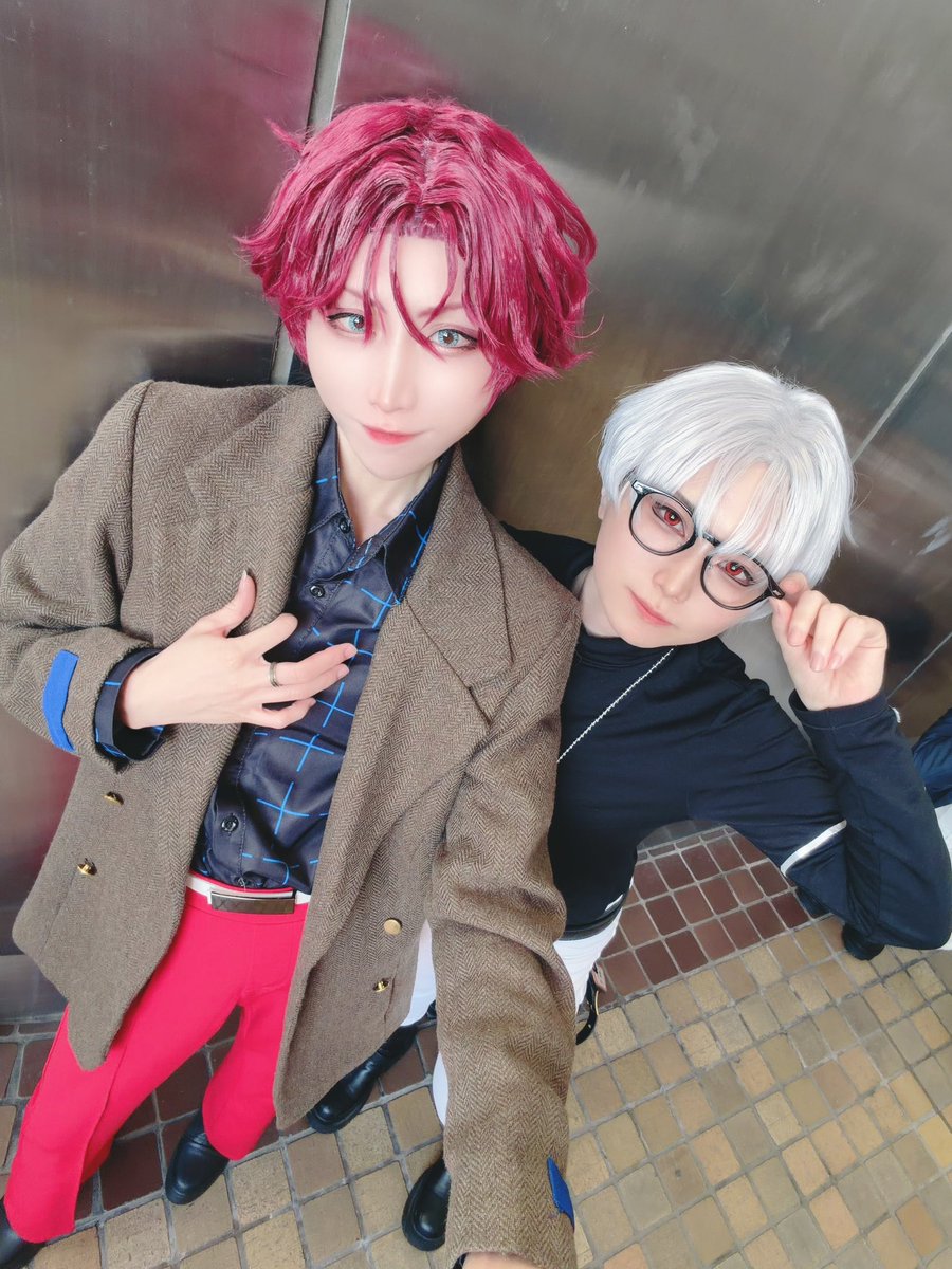 11jii's tweet photo. ⚠️コスプレ 爆裂おそほ〜
先週のアコスタは灰音お兄さんとsexy相談室…💜だったよ！！！！いつもの如くHUBに引きこもって秩序乱れし飲みをかましていましたが、念願の彦できてめちゃくちゃ楽しかったです〜〜❣️
𝓮𝓬𝓼𝓽𝓪𝓼𝔂 𝔀𝓸𝓻𝓵𝓭…🌹✨💜 https://t.co/AhOcxwSuai