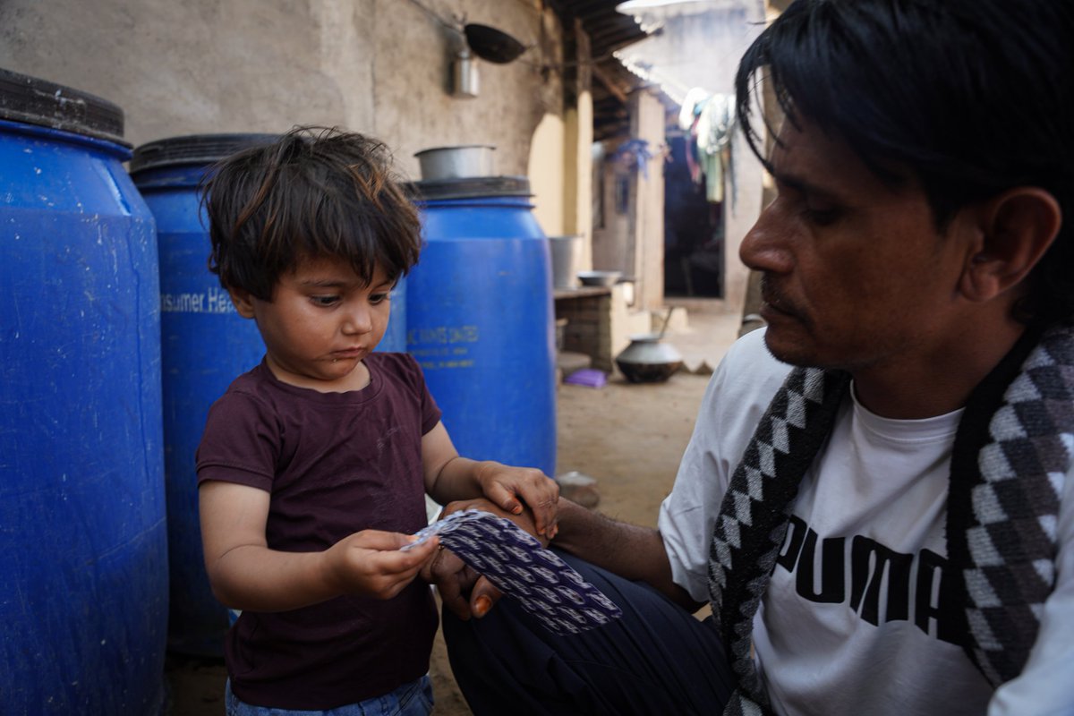 meerfaisal001's tweet photo. This is Aamir’s two-year-old daughter. On March 2, her father was allegedly shot dead by Bajrang Dal cow vigilantes in Rajasthan’s Bhiwadi. He was the sole breadwinner and was preparing for his sister’s wedding after Eid.

Days later, no arrests have been made and the case has sparked no outrage, with almost no coverage from mainstream media. Allegations of cow smuggling were made, but CCTV footage from a nearby petrol pump reportedly shows his vehicle was empty.

Meanwhile, in Delhi’s Uttam Nagar, after a man named Tarun died following a clash between two groups with prior disputes, Hindutva mob vandalised homes, looted property, and set houses on fire. Much of this unfolded in the presence of the police.

Photo Meer Faisal