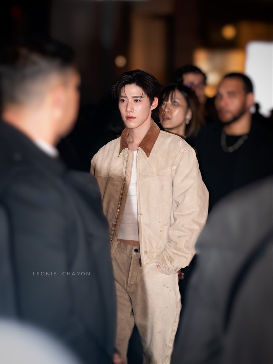 CharonTurpin's tweet photo. PP Krit for Balenciaga 
Paris Fashion Week F/W

Tous droits réservés, ne pas utiliser sans autorisation / All rights reserved, Do not use without agreement

#BalenciagaWinter26xPPKrit 
#Balenciaga #PFW #PPKritt #thailand @PPKrit_Ent https://t.co/kBgTK0p796