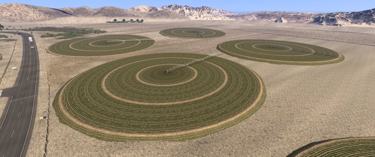 ats_ryoryo's tweet image. 今日の配送は結構マップ埋めれた気がする😁事務用品18t
この丸い畑は何を作ってるんだろ😁

#ATS #AmericanTruckSimulator
#Kenworth