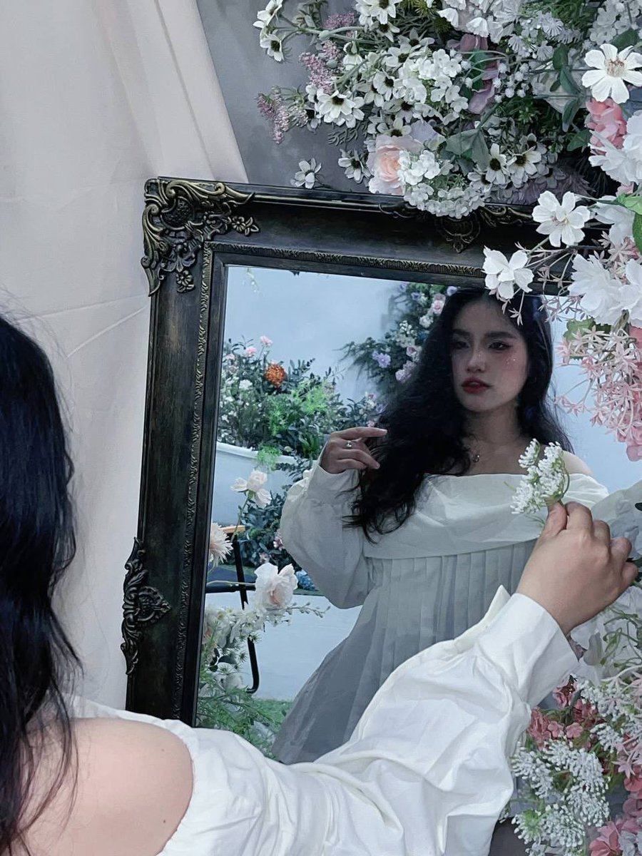 Van_Anh692's tweet photo. Có thể là 8/3 k có quà lun! Tuyệt 🙃 https://t.co/IryV2xIirx