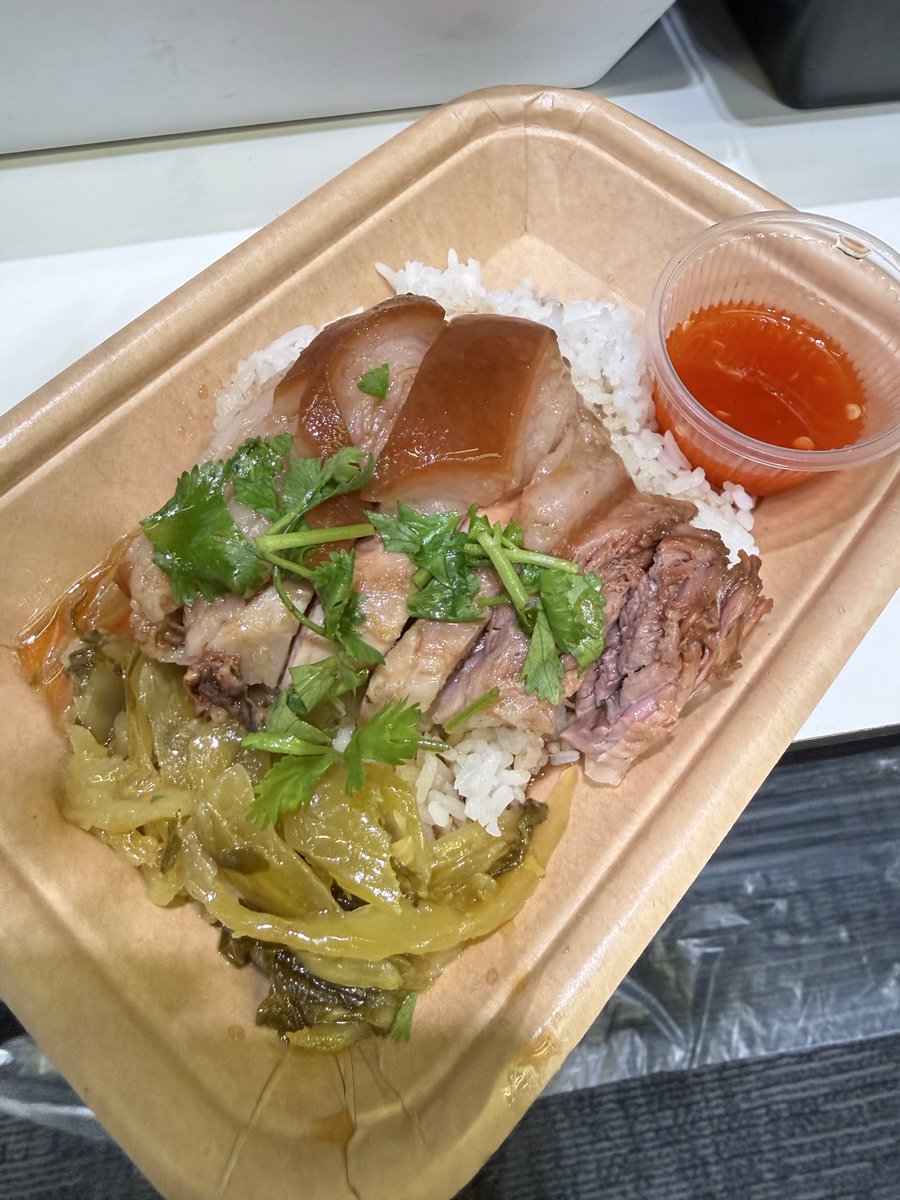 งานยังไม่เริ่ม อิ่ม &amp; ง่วงแล้ว 😆😆 #NONT30_โตแล้วไปไหน