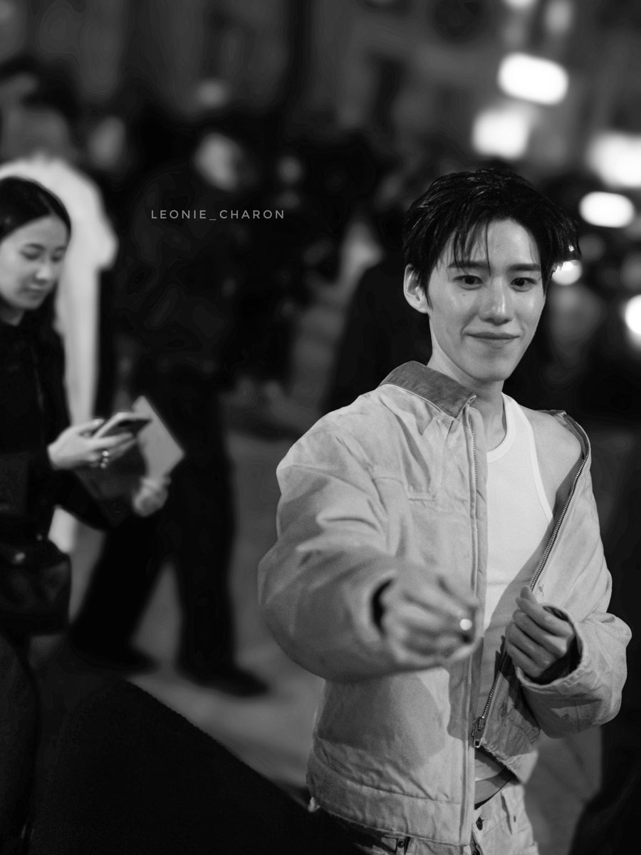 CharonTurpin's tweet photo. PP Krit for Balenciaga 
Paris Fashion Week F/W

Tous droits réservés, ne pas utiliser sans autorisation / All rights reserved, Do not use without agreement

#BalenciagaWinter26xPPKrit 
#Balenciaga #PFW #PPKritt #thailand @PPKrit_Ent https://t.co/grqoIHtgvD