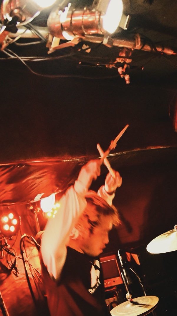 S H O Z O tweet media