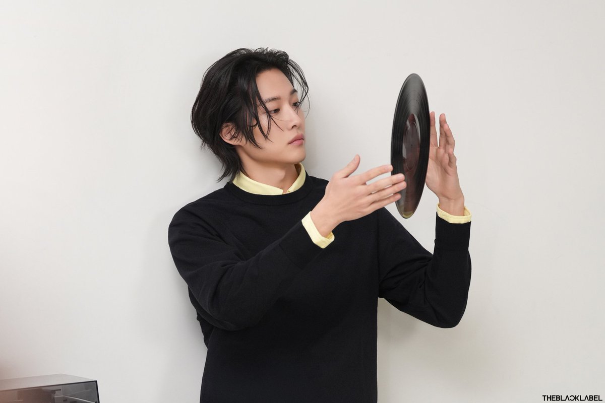 𝖫𝖾𝖾 𝖩𝗈𝗇𝗀-𝖶𝗈𝗇. tweet media