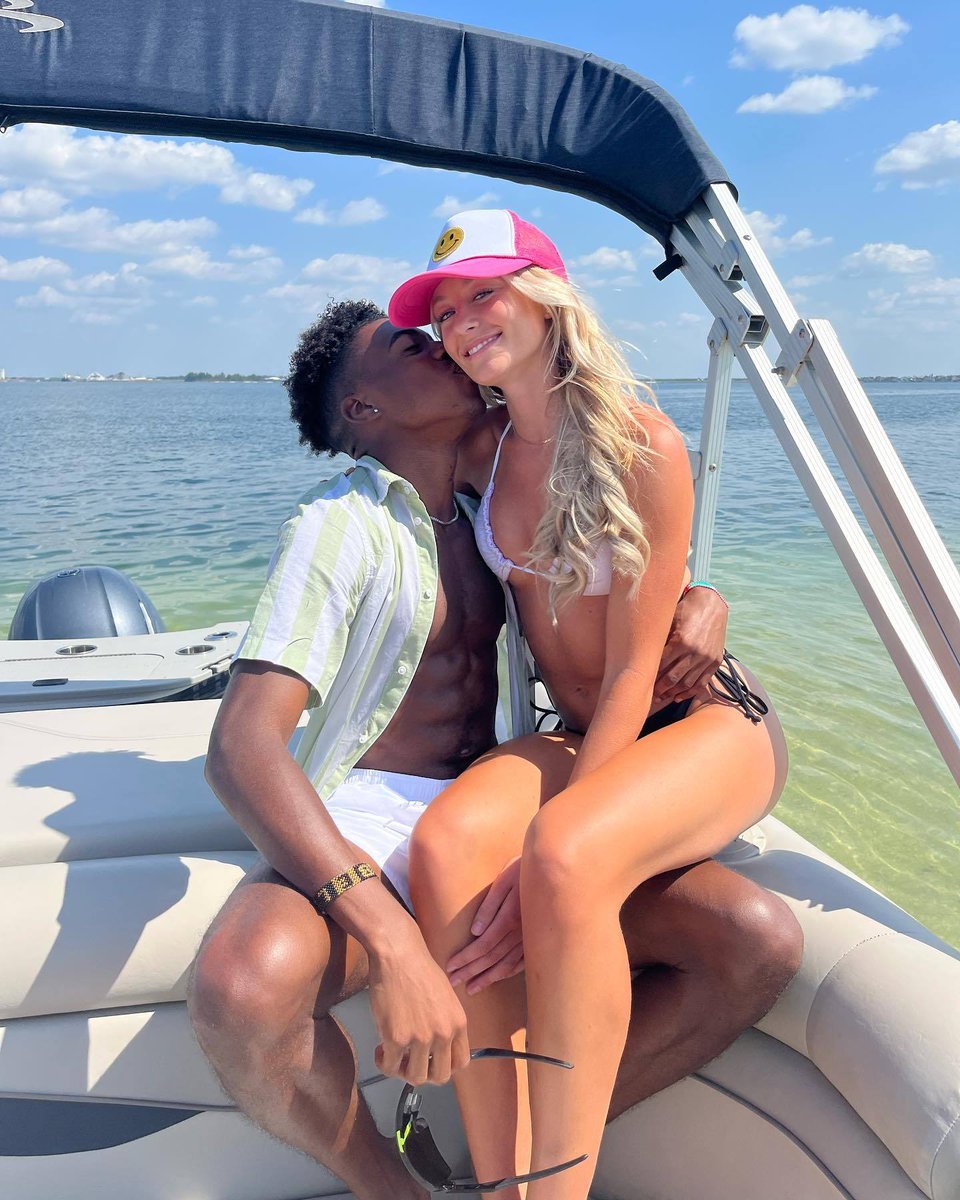 Mixed Family tweet media