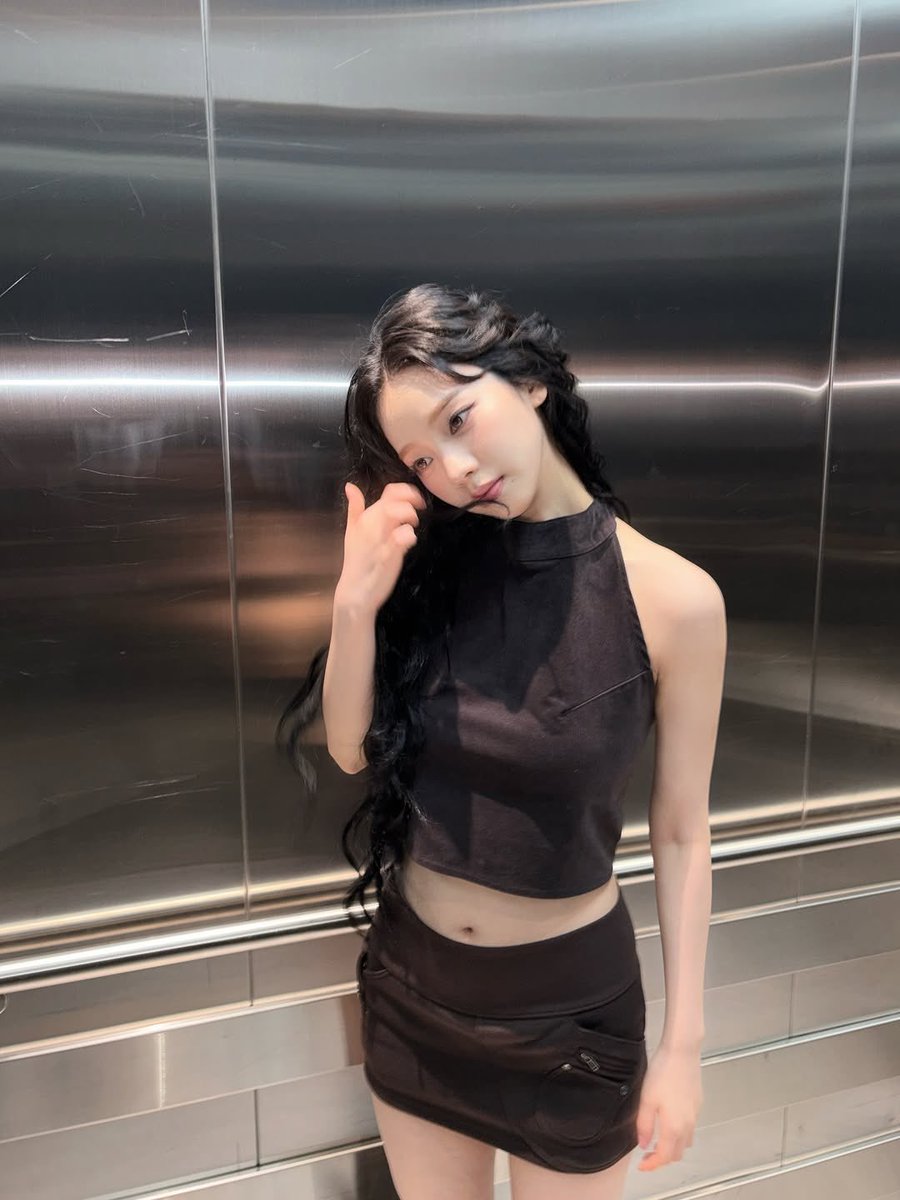 patamaii's tweet photo. ใครบอกพี่น่าไม่มั่นใจไม่กล้าแต่งตัว นี่เถียงขาดใจนะ มาดูแม่ตอนแต่งเอง 🔥 https://t.co/AQsnSNQrbB