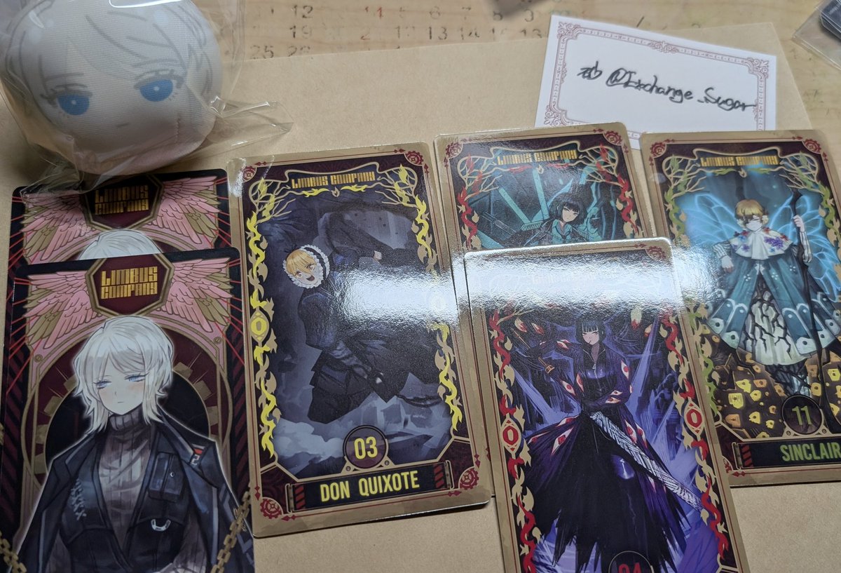 Exchange_Sugar's tweet photo. リンバス展 くじメイト DMM れとぽぷ 交換 郵送
【譲】画像+れとぽぷ1アクスタファウ
【求】
リンバス展
　チケット:箔センクムルソー 剣契ムルソー ウーティス(2種)
　缶バッジ:ムルソー ヒースクリフ ウーティス
アルカナ:後悔ムルソー
おまんじゅう:ドンキホーテ
↓ https://t.co/5z6warFyhv