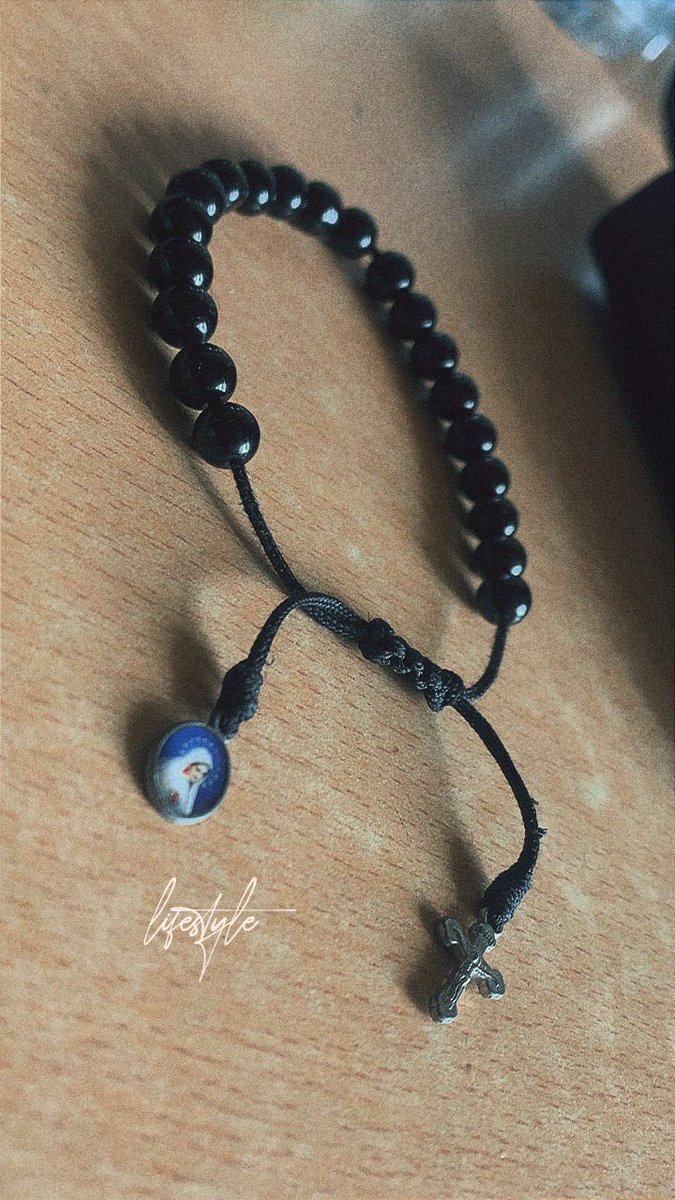 PochemuchkaNick's tweet photo. Just a reminder that’s you are protected ✝️🙏. Handmade black beaded bracelet with adjustable cord, silver crucifix &amp; stunning Marian medal (Our Lady devotion).

Order Now DM….
#CatholicTwitter 

#CatholicJewelry #FaithJewelry #ChristianJewelry #MiraculousMedal #OurLady https://t.co/GJ4TtTAw60