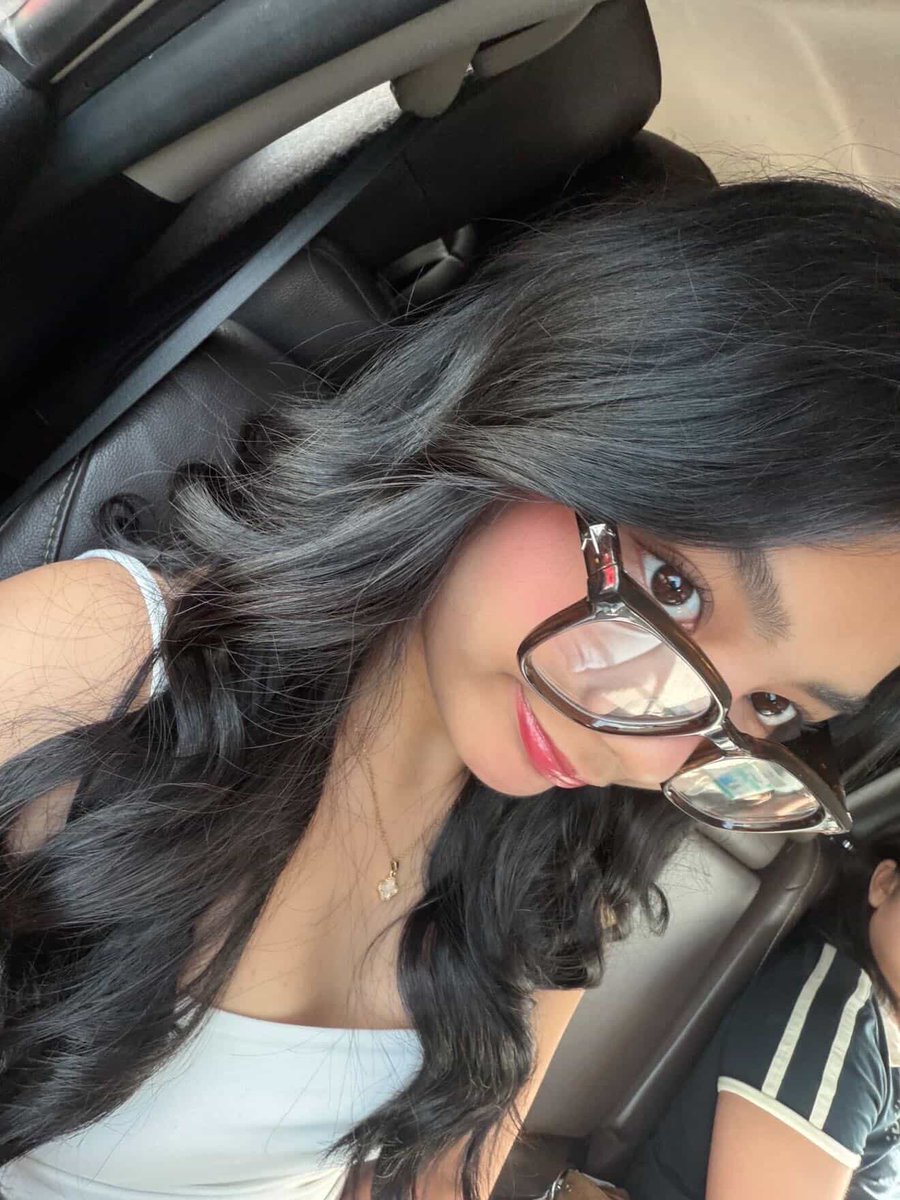 🧡 (@gummycess) on Twitter photo 