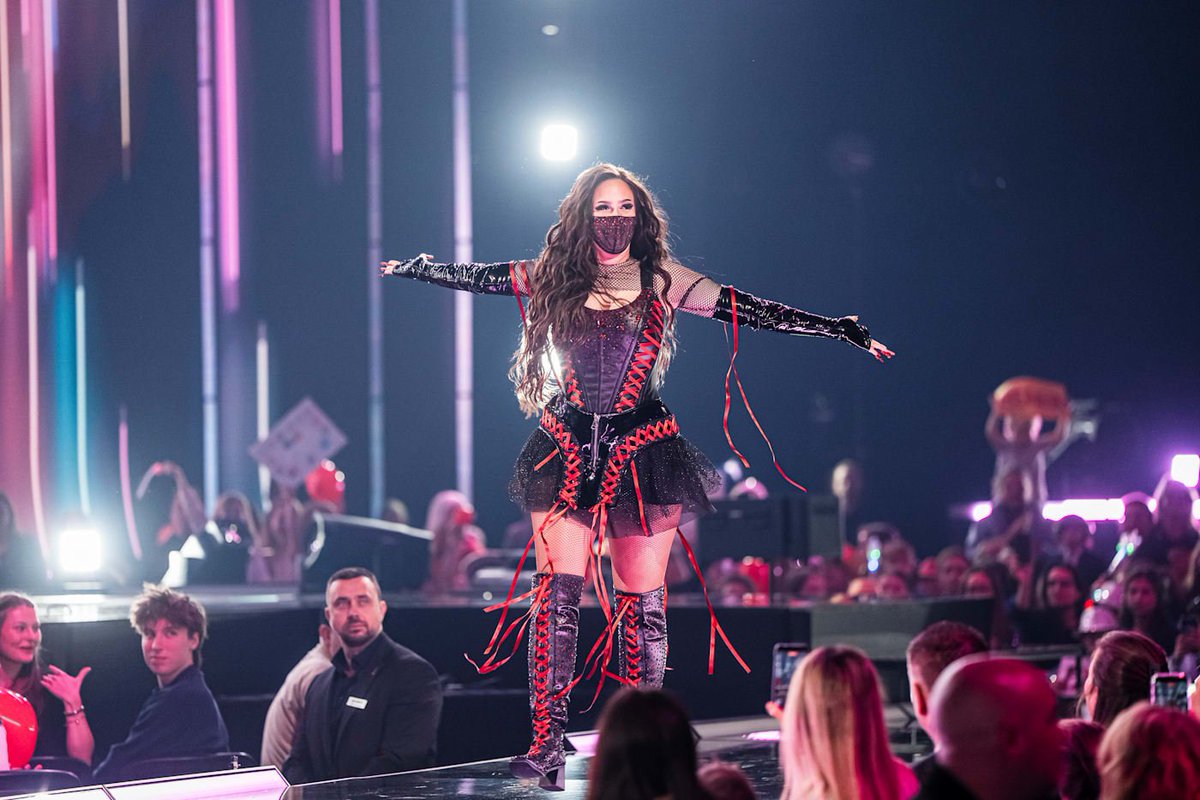 ESChalley tweet media