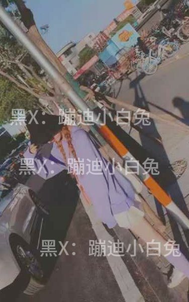 FengClubBunny's tweet photo. 哥哥，紫色到底是你喜欢还是她喜欢？她的昵称叫兔子所以猫叫萝卜吗？哥哥你说清楚！ https://t.co/UOBbEsrWHt
