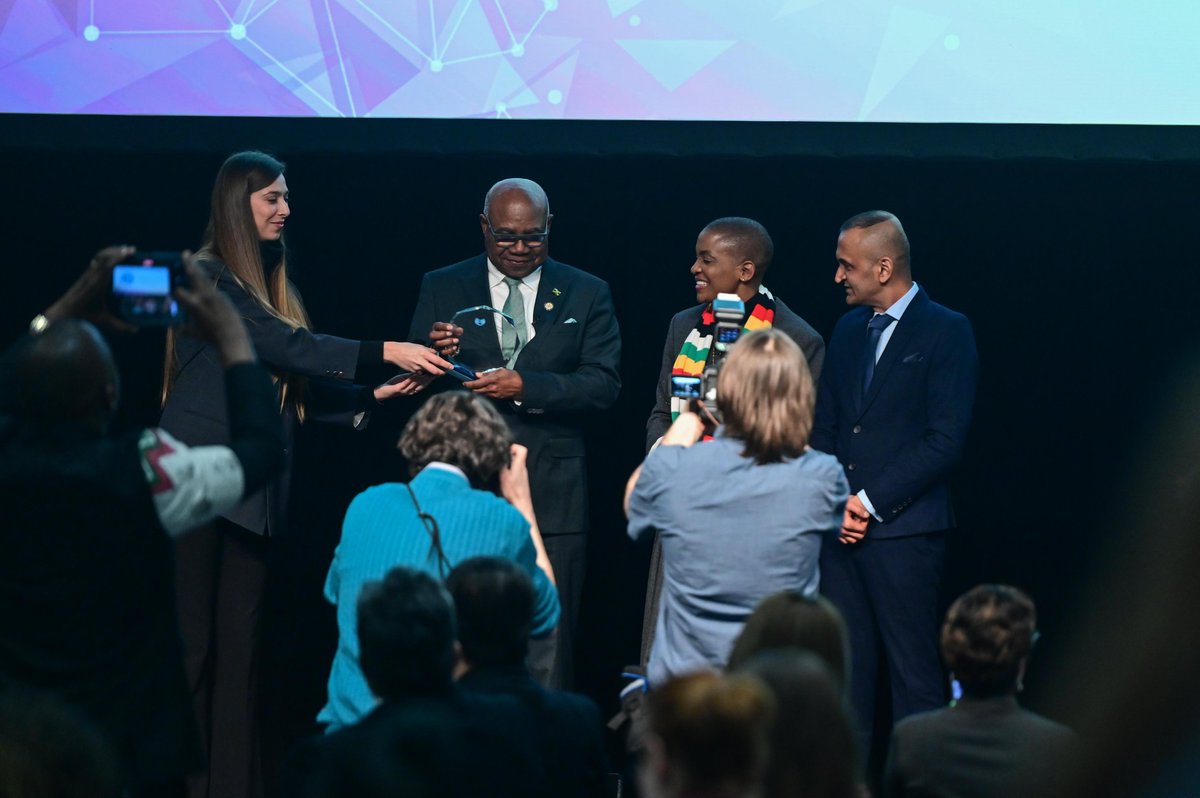 Min of Tourism and Hospitality Industry Zimbabwe tweet media