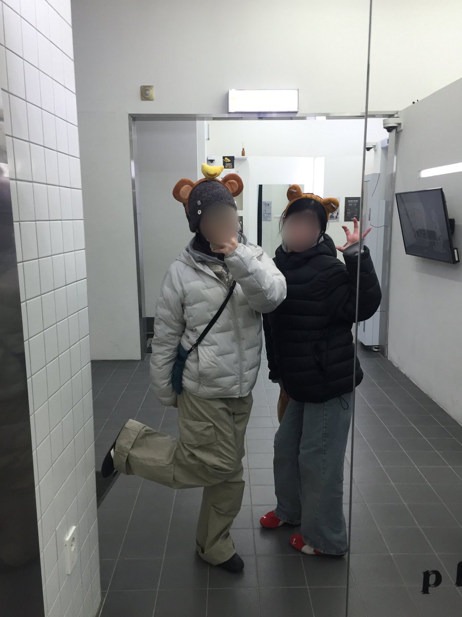 이제 봄이니까 베이지색 카고바지 장만 ~~