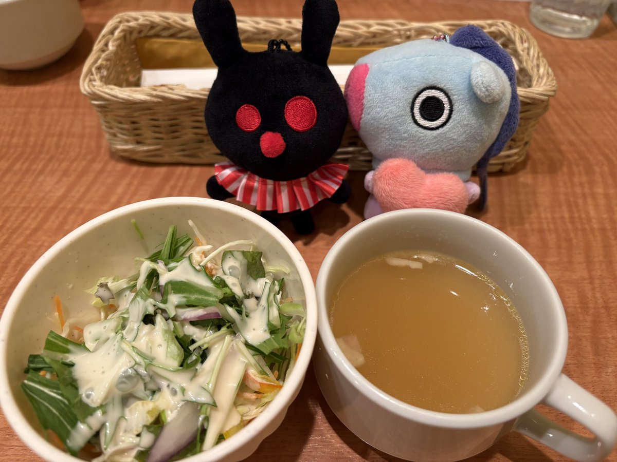 kaepon0224's tweet photo. 今日のランチは伊勢丹で、春野菜のトルネードオムライス🥚
美味しかった🩷

#京都伊勢丹 
#Mollette https://t.co/zg31QXyXvA