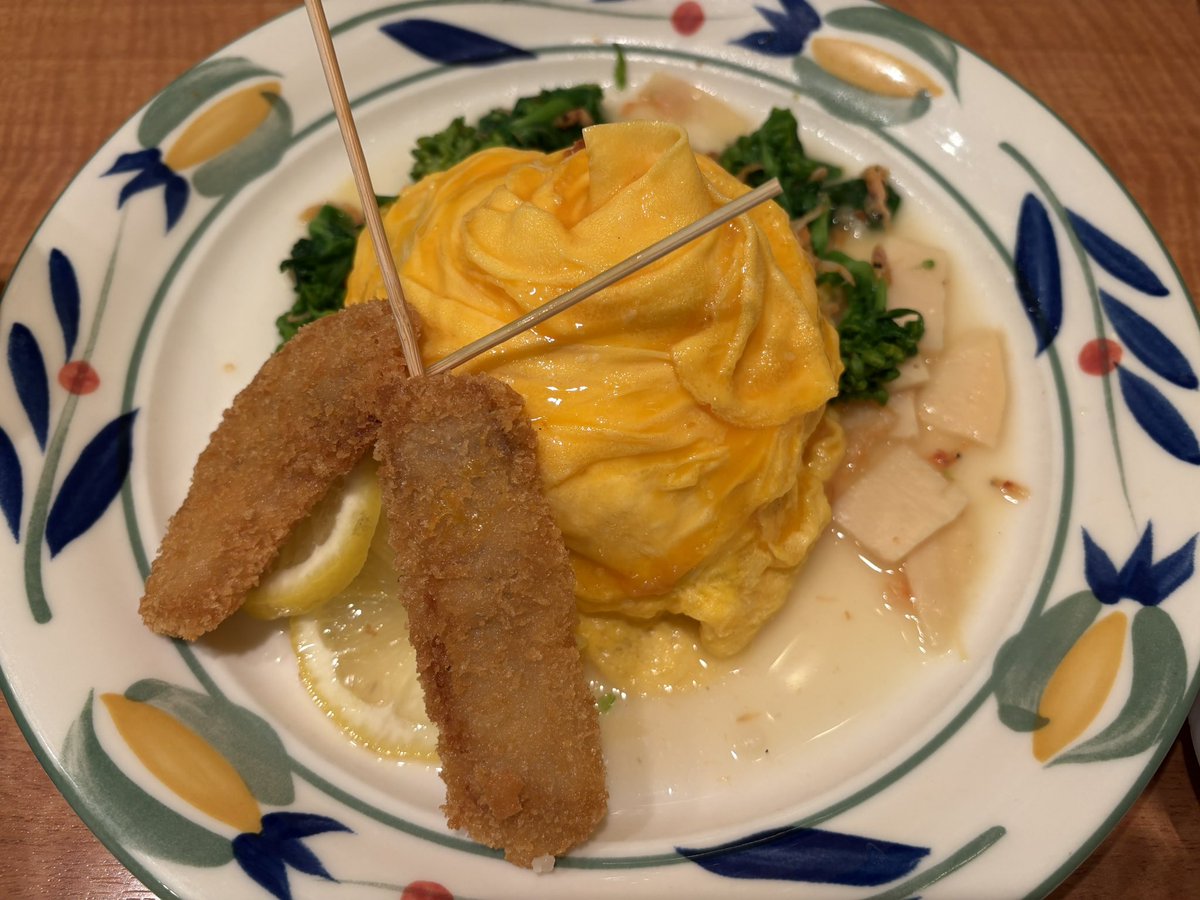 kaepon0224's tweet photo. 今日のランチは伊勢丹で、春野菜のトルネードオムライス🥚
美味しかった🩷

#京都伊勢丹 
#Mollette https://t.co/zg31QXyXvA