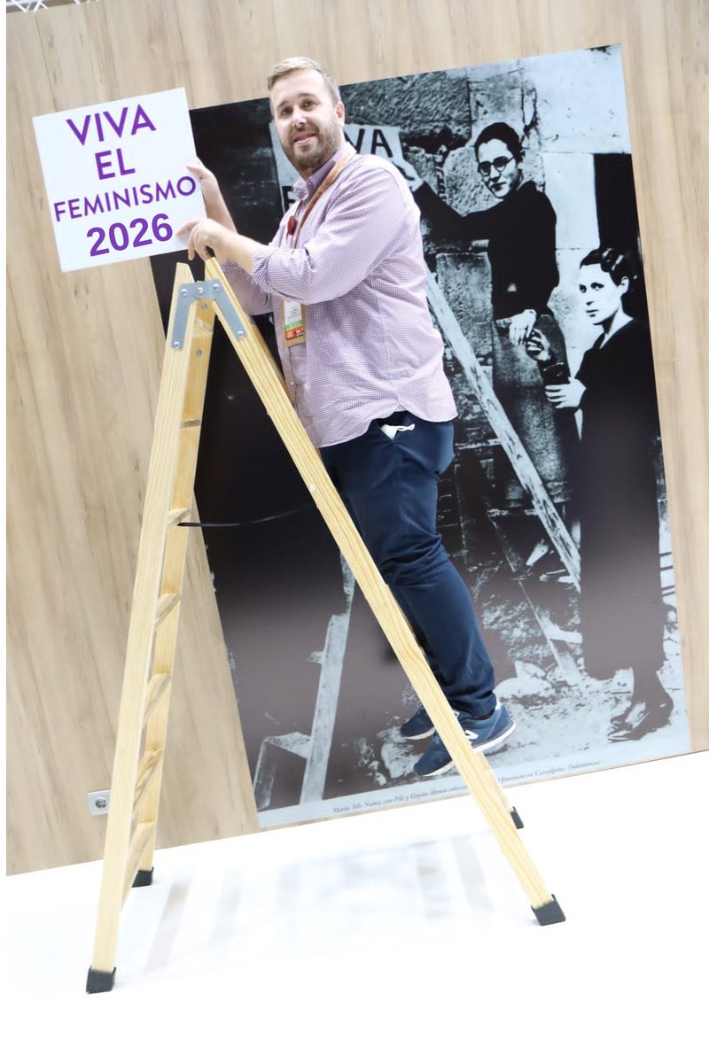 A los que quieren volver al pasado, una respuesta clara:

Más feminismo. Más igualdad.
#8M 💜