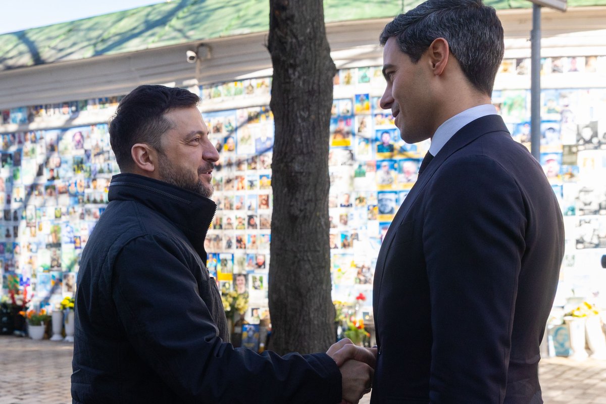 Volodymyr Zelenskyy / Володимир Зеленський tweet media