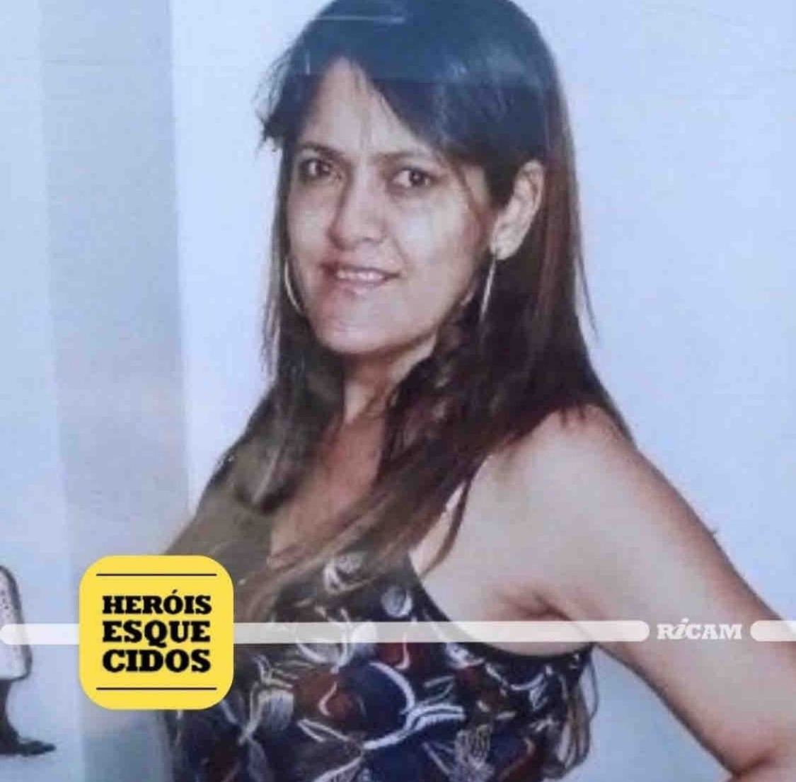 Neste Dia Internacional da Mulher, deixo minha homenagem a Helley de Abreu Silva Batista, a professora que salvou 25 crianças na creche Gente Inocente, em Janaúba, MG, mas morreu queimada.
#diainternacionaldamulher #gratidao #heroisesquecidos