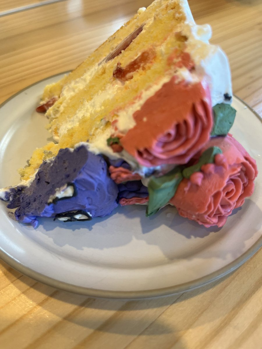 谷ケーキ、お顔部分を美味しく頂きました😋