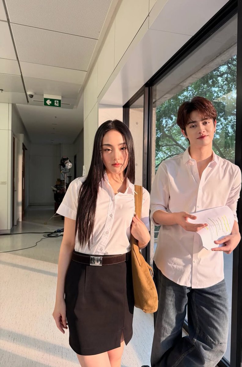 ไนซ์พั้นช์ลุคนักศึกษาออร่ามากอ่ะ สวยหล่อกันมาก ซีรี่ย์เข้าพวกชีได้อีกนะคะ🤩

#NiceATLAS #Punch4EVE