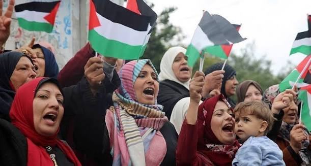 La lucha de las mujeres de Palestina es la fuerza fundamental de su pueblo frente al régimen criminal sionista y genocida de Israel.
Las palestinas son el corazón de la resistencia.
Las mujeres de #Palestina vencerán!
#DiaDeLaMujer #8Marzo #8Marzo2026
#DiaInternacionalDeLaMujer